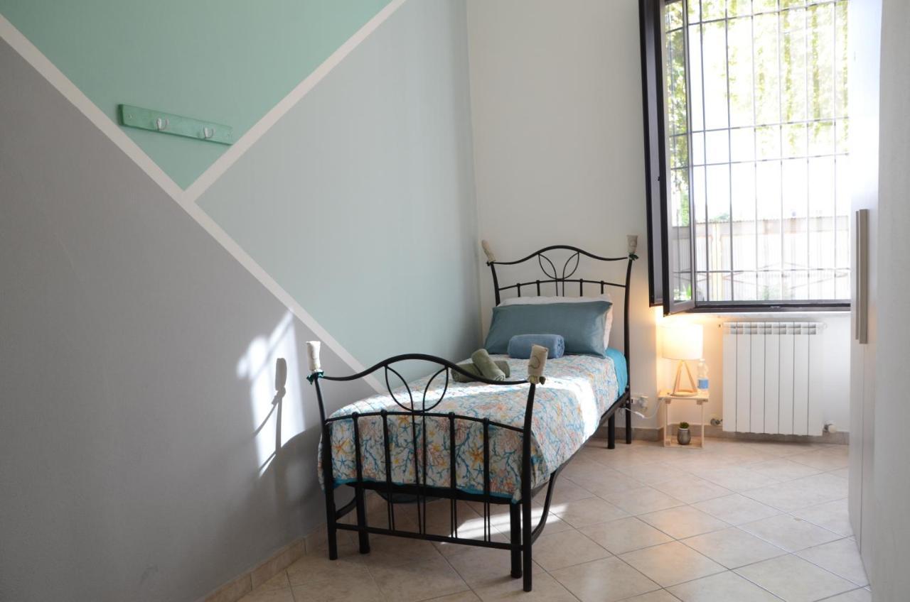 Hotel La Finestra Sul Viale Pisa Habitación foto